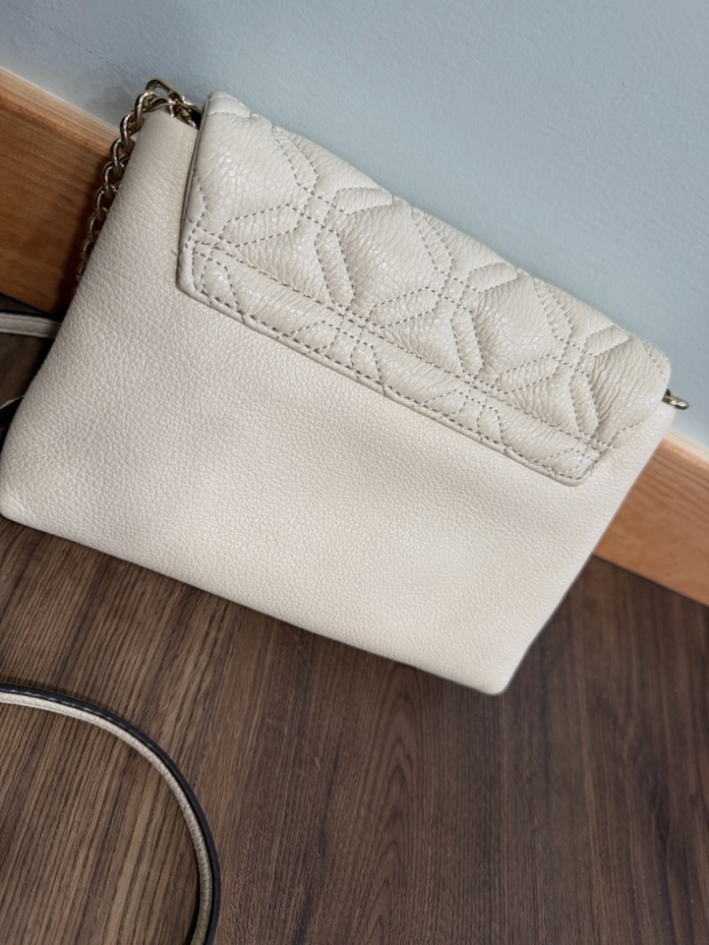 kate spade Naomi Astor
Quilted Leather Crossbody Bag - Picture 7 of 7
